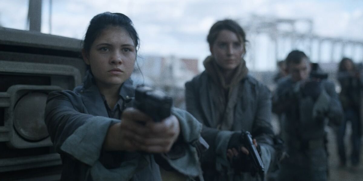 Emily Brinks and Jayla Walton in "Fear the Walking Dead" S8.E11