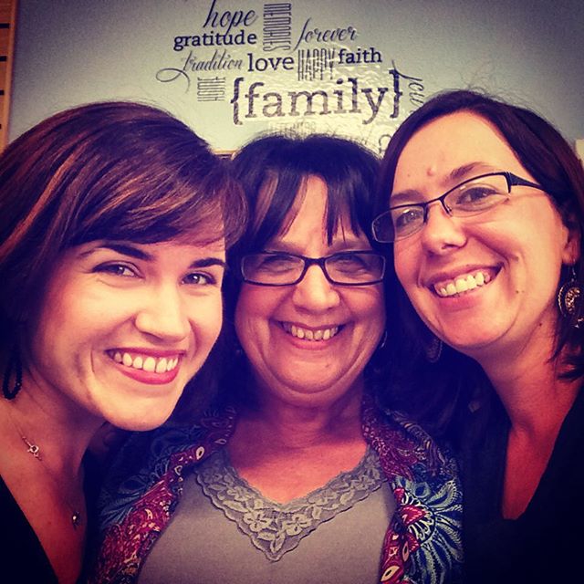 "Take a selfie with us!" "Where do I look?" #selfieswithparents